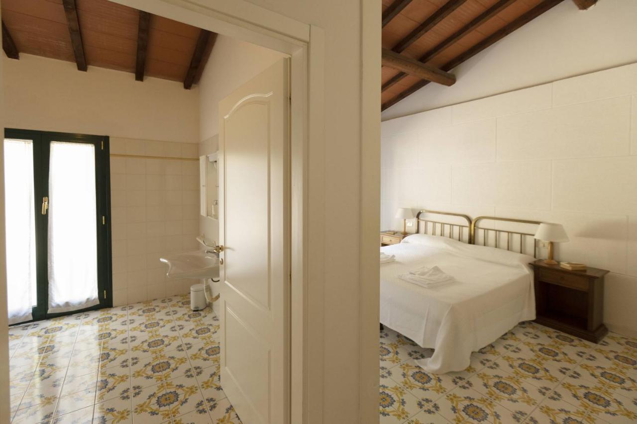 Razza Del Casalone Guest House Grosseto