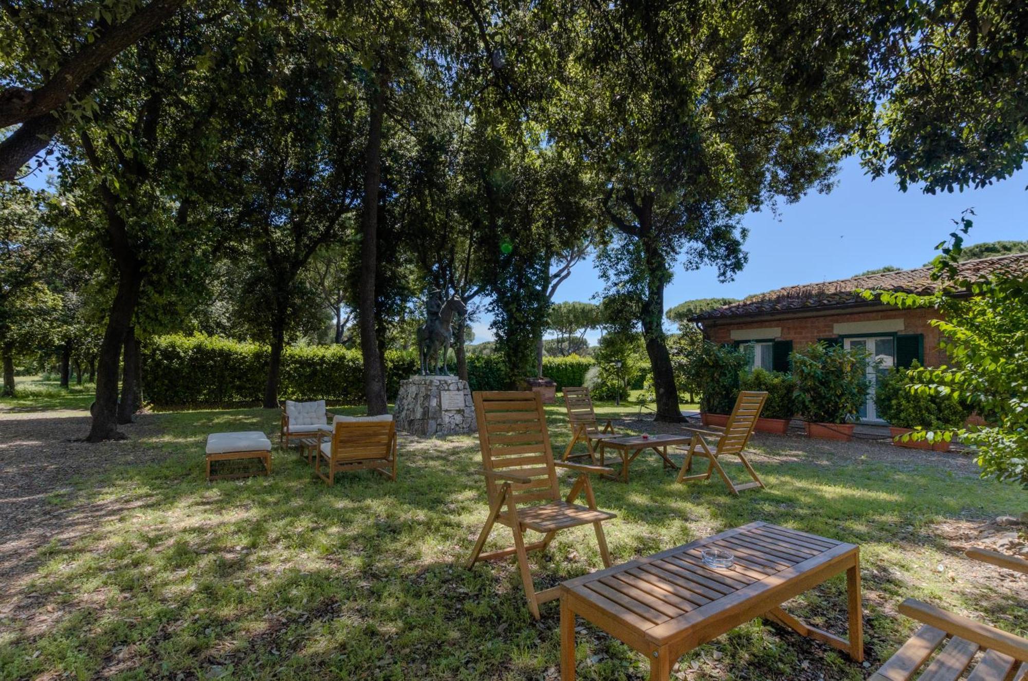 Razza Del Casalone Guest House Grosseto