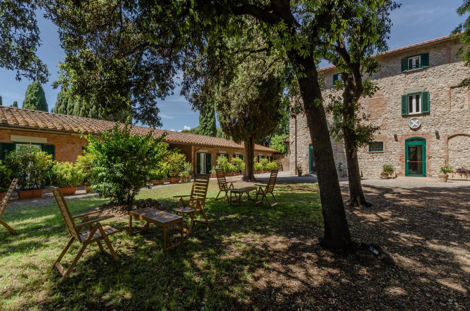 Razza Del Casalone Guest House Grosseto