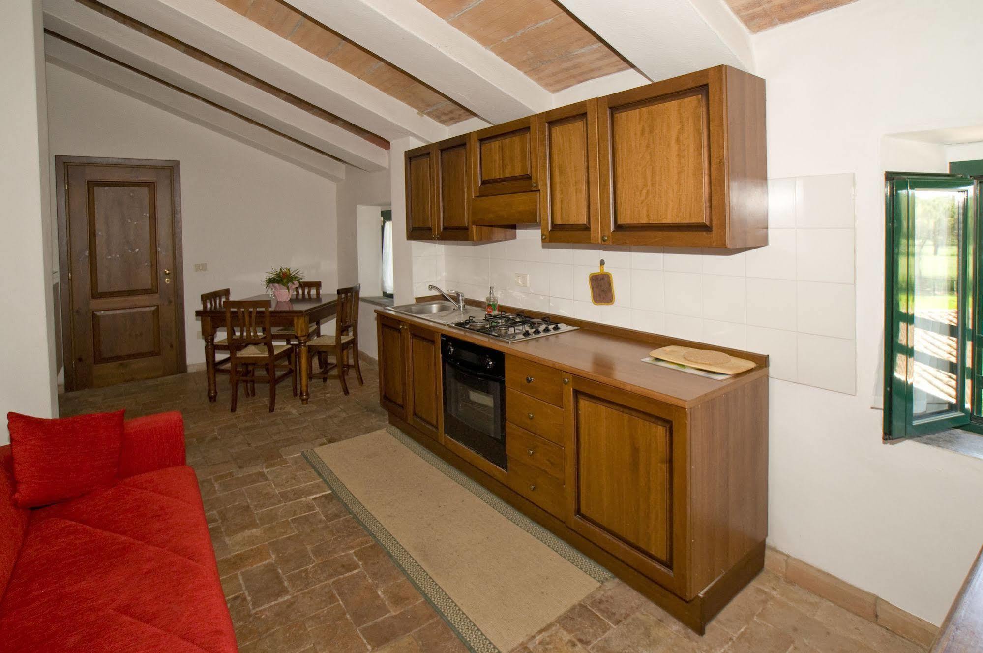 Razza Del Casalone Guest House Grosseto